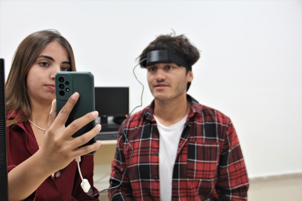 Foto - Türkiye’de bir ilk! Bu gözlüğün özelliğini duyanlar şaşırıyor