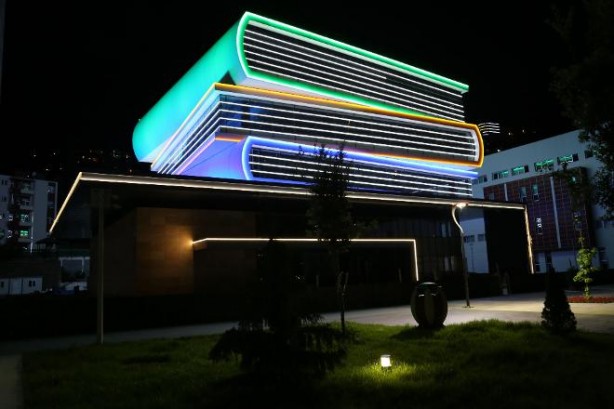 Foto - Türkiye'de bir ilk! Kitap görünümlü kütüphane