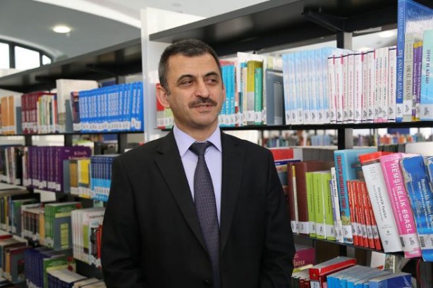 Foto - Türkiye'de bir ilk! Kitap görünümlü kütüphane