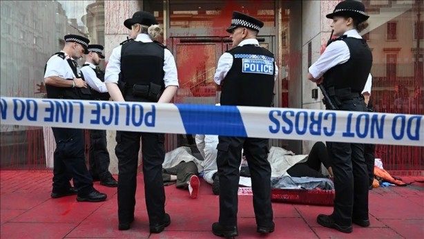 Foto - Türkiye'de boykota katılmayanlar utanır mı? F-35'leri boya ile vurdular