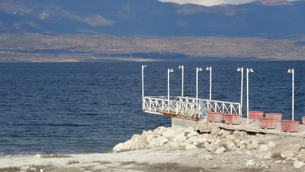 Foto - Türkiye’de büyüklüğüyle 7. sırada bulunuyor! Dronla görüntülendi! O gölümüz can çekişiyor!