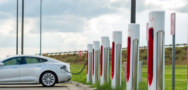 Foto - Türkiye'de elektrikli araç şarj istasyonu en çok hangi ilde var?