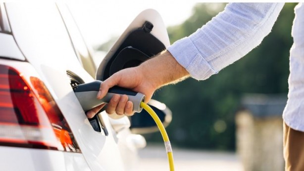 Foto - Türkiye'de elektrikli araç şarj istasyonu en çok hangi ilde var?