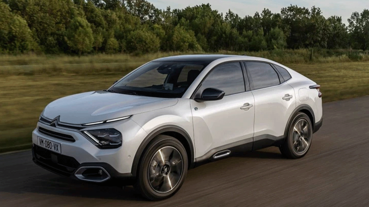 Foto - Türkiye'de en çok satan otomobil belli oldu! Zirvedeki marka şaşırttı!