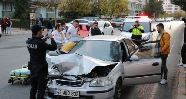 Foto - Türkiye’de geçen yıl trafik kazası verileri açıklandı