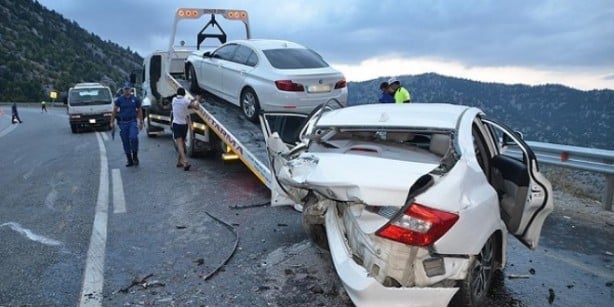Foto - Türkiye’de geçen yıl trafik kazası verileri açıklandı
