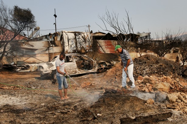 Foto - Türkiye'de hala devam ederken bu kez Yunanistan'da görüldü! Tam bir felaket