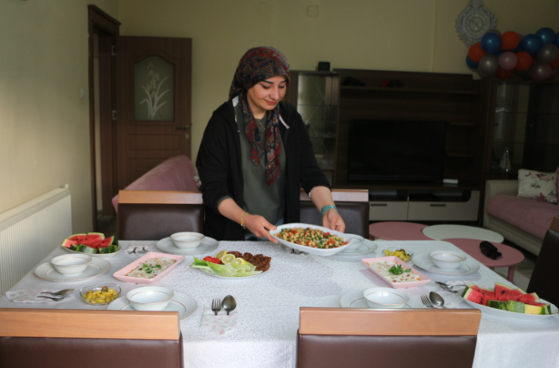 Foto - Türkiye'de ilk iftar Şemdinli'de yapıldı