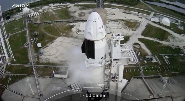 Foto - Türkiye’de ilk olan tarihi gelişmeyi görmediler! Kimi uzaya çıkar kimi kafayı kuma gömer