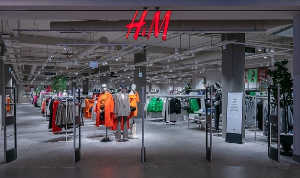 Türkiye'de onlarca mağazası olan H&M'den şok karar! Sözleşmeyi feshettiler, sebebi herkesi isyan ettirdi