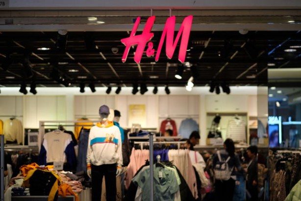 Foto - Türkiye'de onlarca mağazası olan H&M'den şok karar! Sözleşmeyi feshettiler, sebebi herkesi isyan ettirdi