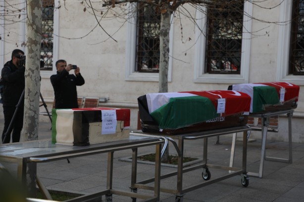 Foto - Türkiye'de şehit olan biri bebek 3 Filistinli defnedildi!