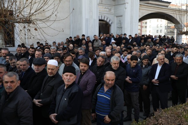 Foto - Türkiye'de şehit olan biri bebek 3 Filistinli defnedildi!