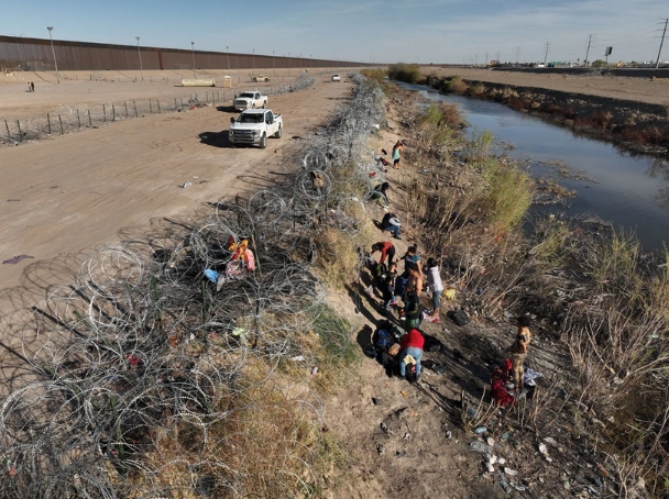 Foto - Türkiye'de Van Amerika'da Texas! Yasa dışı göçle mücadele