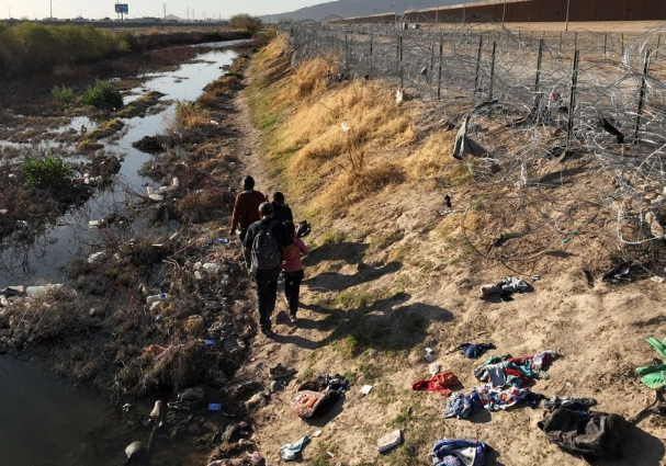 Foto - Türkiye'de Van Amerika'da Texas! Yasa dışı göçle mücadele
