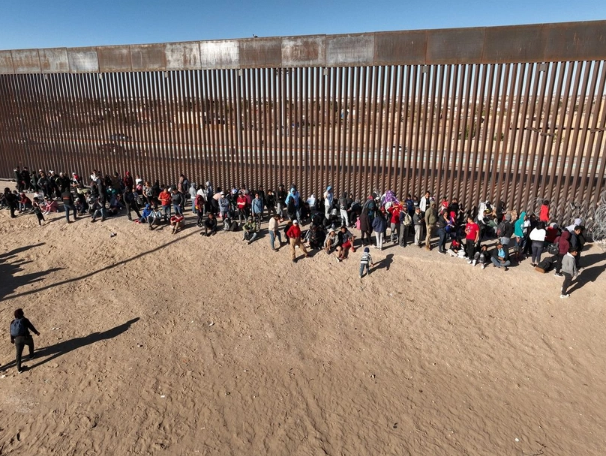 Foto - Türkiye'de Van Amerika'da Texas! Yasa dışı göçle mücadele