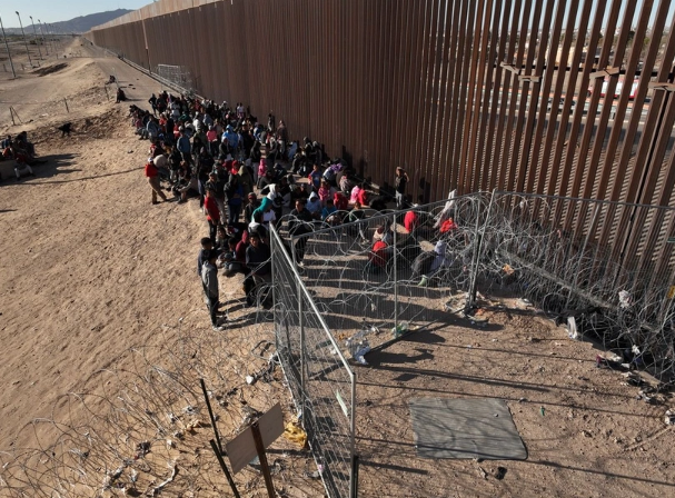 Foto - Türkiye'de Van Amerika'da Texas! Yasa dışı göçle mücadele