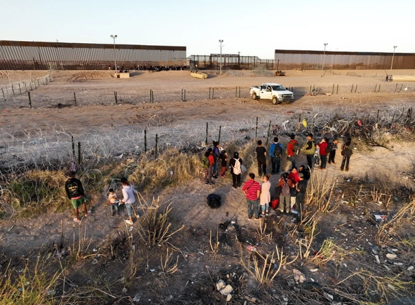 Foto - Türkiye'de Van Amerika'da Texas! Yasa dışı göçle mücadele