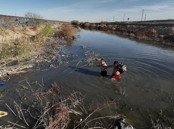 Foto - Türkiye'de Van Amerika'da Texas! Yasa dışı göçle mücadele