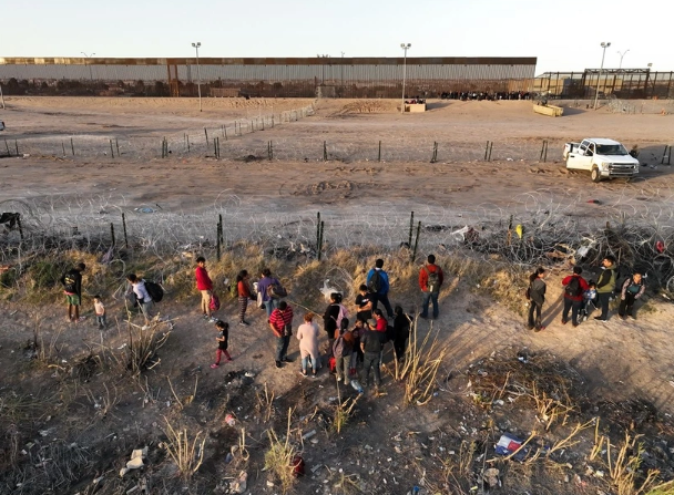 Foto - Türkiye'de Van Amerika'da Texas! Yasa dışı göçle mücadele