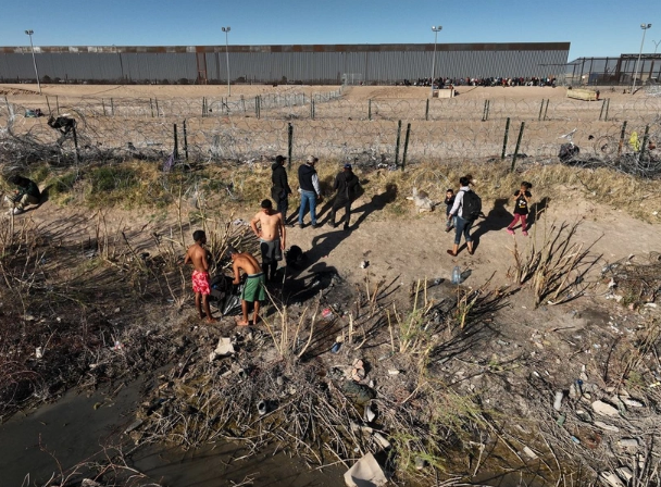 Foto - Türkiye'de Van Amerika'da Texas! Yasa dışı göçle mücadele