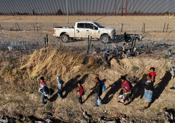 Foto - Türkiye'de Van Amerika'da Texas! Yasa dışı göçle mücadele