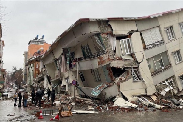 Foto - Türkiye'deki ABD konsolosluğuna gelen gizli dosyayı paylaştı: Orada bir deprem bekliyoruz! Önlem alın