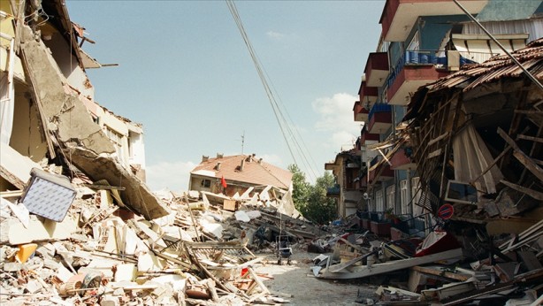 Foto - Türkiye'deki ABD konsolosluğuna gelen gizli dosyayı paylaştı: Orada bir deprem bekliyoruz! Önlem alın