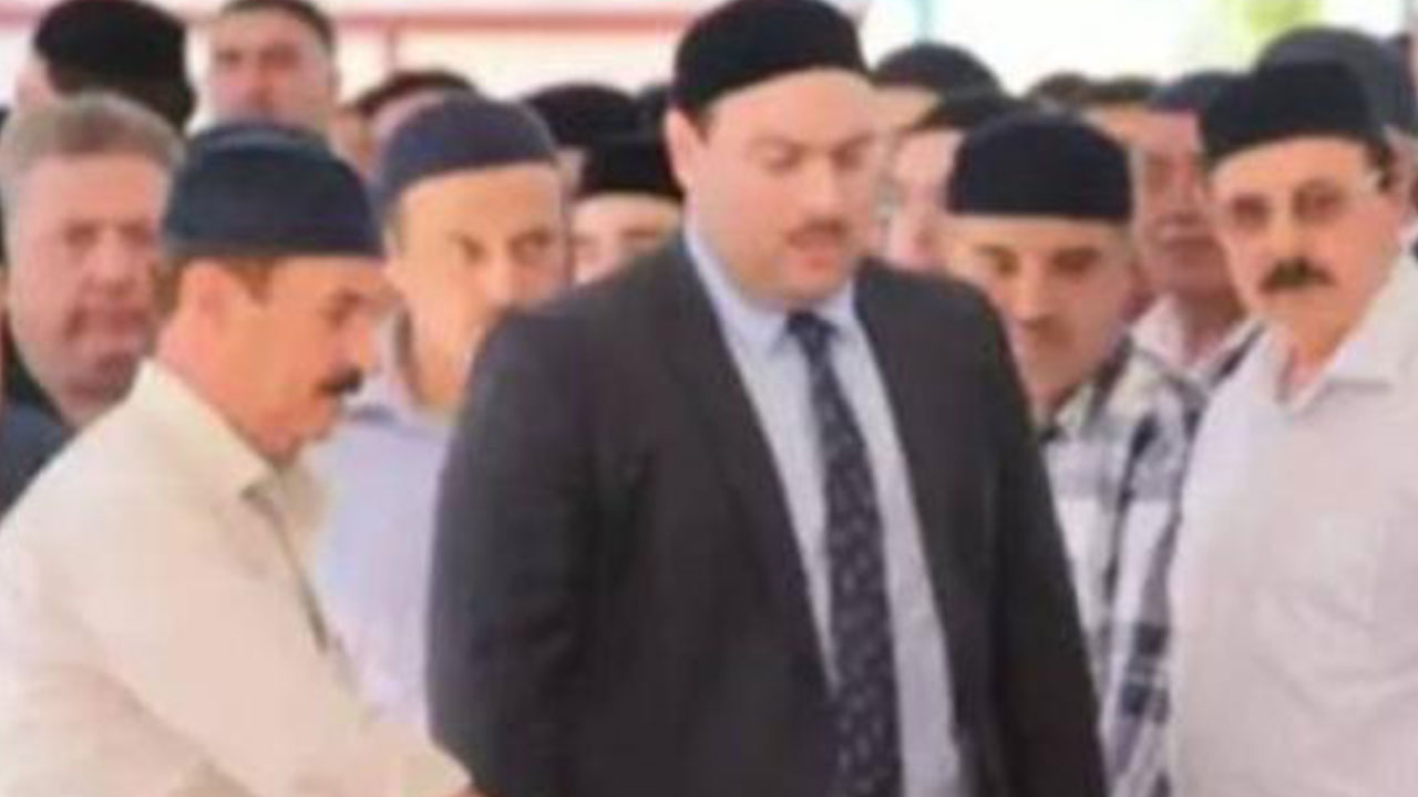 Foto - Türkiye'deki cemaat lideri lüks mağazada alışveriş yaptı! Arazi satın aldı, cemaat karıştı