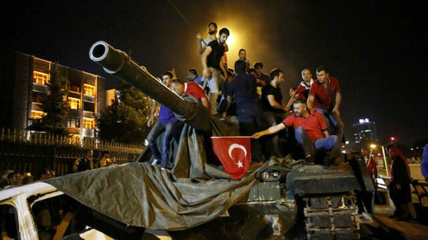 Foto - Türkiye'deki darbelere destek vermişlerdi... Böyle "ikiyüzlülük" görülmedi!