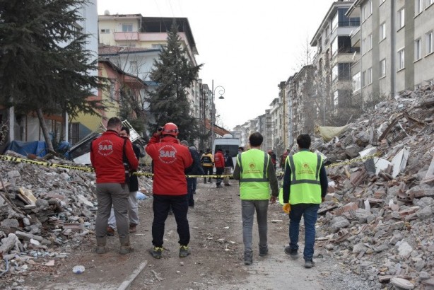 Foto - Türkiye'deki deprem ABD'li uzmanları şoka uğrattı Beklenenden 10 kat daha güçlü! Anormal bir duruma dikkat çektiler