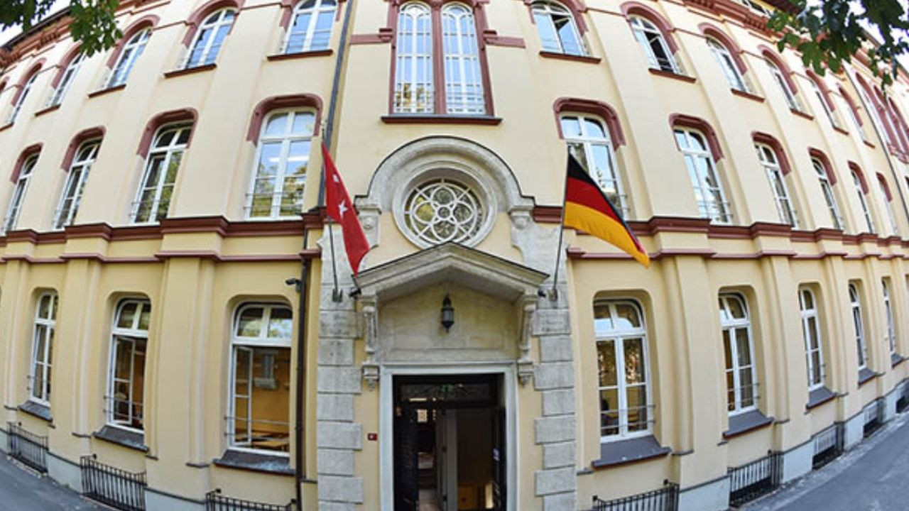 Foto - Türkiye’deki en pahalı okullar belli oldu! Şaka gibi ama, yıllık ücreti 2.5 milyon TL olan var