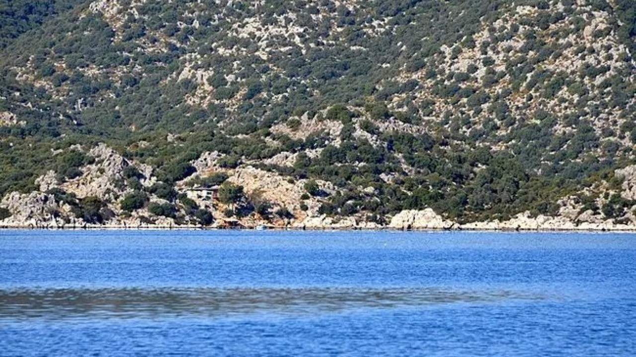 Foto - Türkiye’deki İngilizin uyanıklığı pes dedirtti! Kekova’da mühürlenen kaçak villasını bakın ne yapmış 