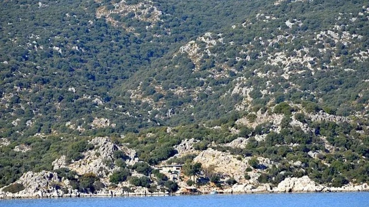 Foto - Türkiye’deki İngilizin uyanıklığı pes dedirtti! Kekova’da mühürlenen kaçak villasını bakın ne yapmış 