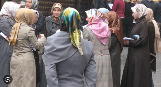 Foto - Türkiye'deki İslamofobiyle de yüzleşelim! Başörtülü CV'ye iş yok