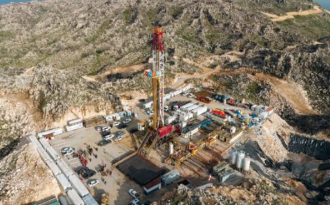 Foto - Türkiye'deki o dağın altından petrol üstüne petrol fışkırıyor