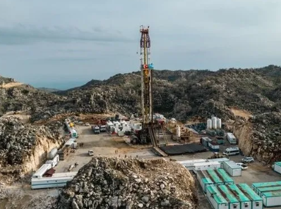 Foto - Türkiye'deki o dağın altından petrol üstüne petrol fışkırıyor! Oluk oluk akıyor