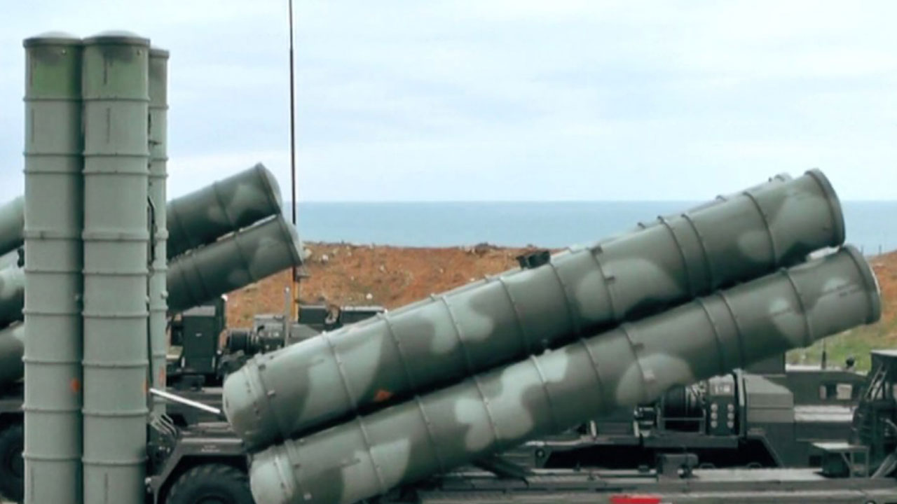 Foto - Türkiye'deki varlığı tartışılıyordu! S-400'ler peş peşe düşürdü