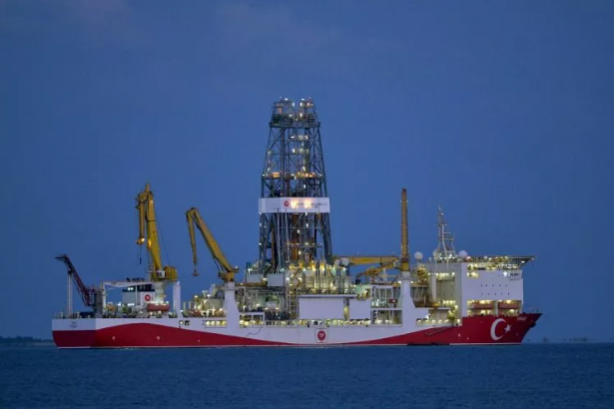 Foto - Türkiye'den 3 ülkede petrol operasyonu! Tarihi adım