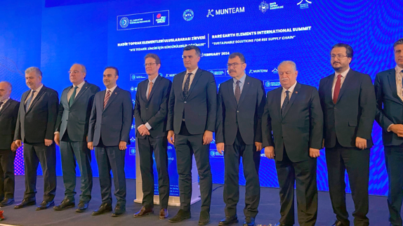 Foto - 694 milyon tonluk dev keşif! O ilimizde her yerden çıkmaya başladı, heyecandan kimse yerinde duramıyor