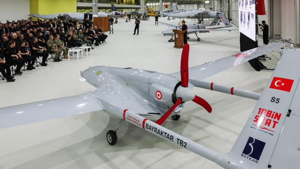 Foto - Türkiye'den aldıkları silah ile gövde gösterisi yaptılar: Türk İHA ile artık gökyüzünde vurabilecek bir göze sahibiz