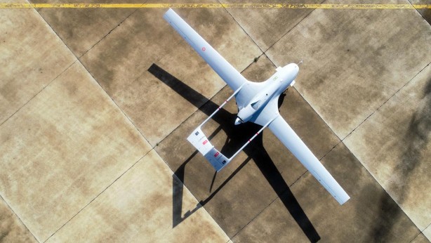 Türkiye'den ATAK helikopter alan ülke bu kez gözünü Bayraktar TB2'lere dikti