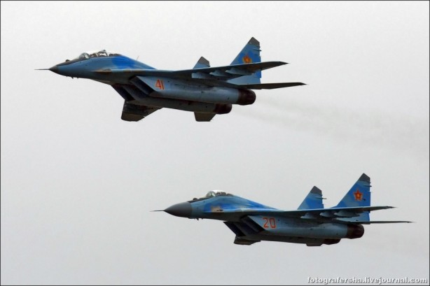 Foto - Türkiye'den az önce SİHA aldığını duyuran ülkeden beklenmedik karar! Savaş uçaklarını satışa çıkardılar