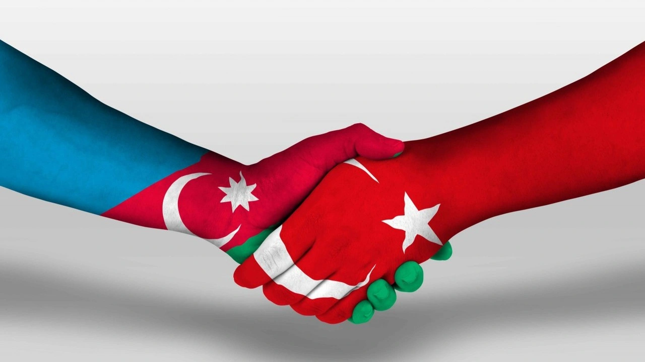 Foto - Türkiye'den Azerbaycan yalanlaması: Bayraklar yarıya indirilmedi