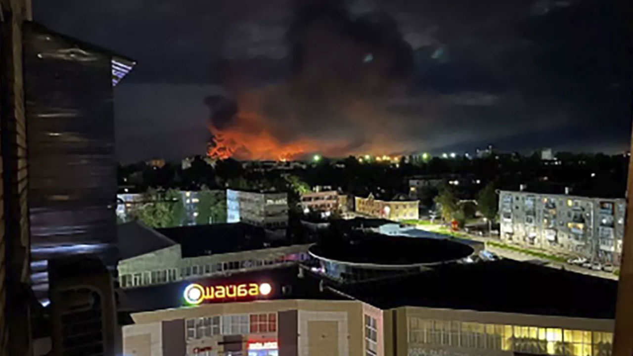 Foto - Türkiye'den Bayraktar TB2 alan ülke İHA'larla savunma sistemlerini atlattı: Havalimanını vurdu
