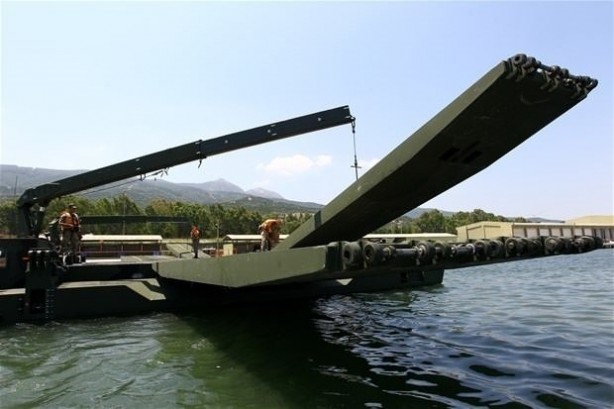 Foto - Türkiye'den büyük başarı! Suya indirildi