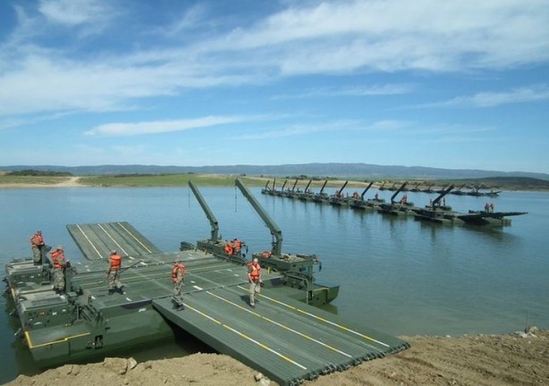 Foto - Türkiye'den büyük başarı! Suya indirildi