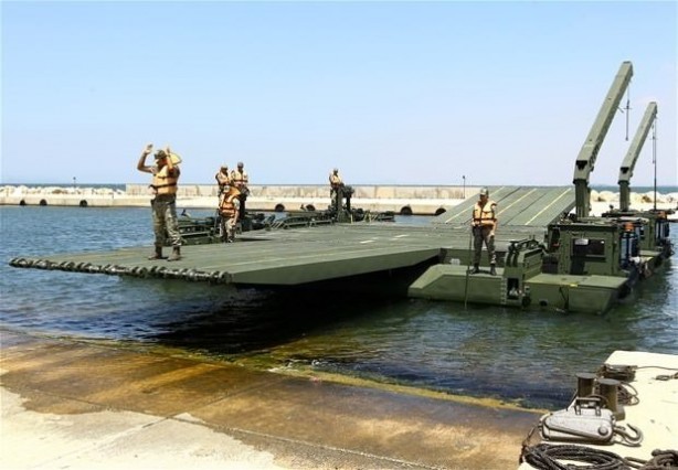 Foto - Türkiye'den büyük başarı! Suya indirildi