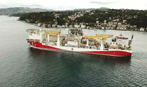 Foto - Türkiye’den büyük petrol hamlesi! Hem karada hem denizde 45 kulede aynı anda sondaj