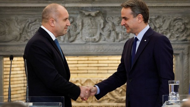 Foto - Türkiye'den doğalgaz alan o ülke Yunanistan ile masaya oturdu! Türk Boğazlarını devre dışı bırakacaklar, alçak plan